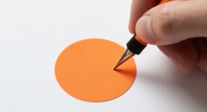 How to remove a glue stain from a sticker from a car 4