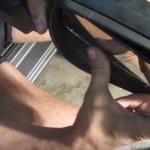 Самостоятельно меняем зеркало заднего вида