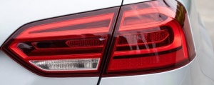 Замена ламп заднего фонаря Lada Vesta